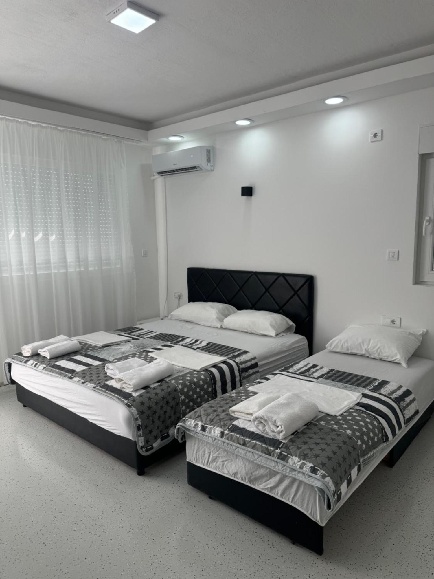 Apartmani Milic โกตอร์ ภายนอก รูปภาพ
