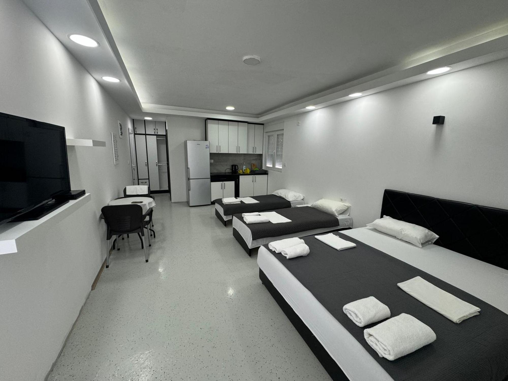 Apartmani Milic โกตอร์ ภายนอก รูปภาพ