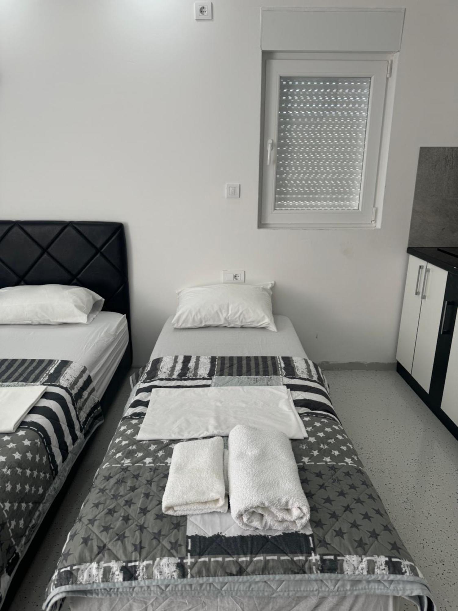 Apartmani Milic โกตอร์ ภายนอก รูปภาพ
